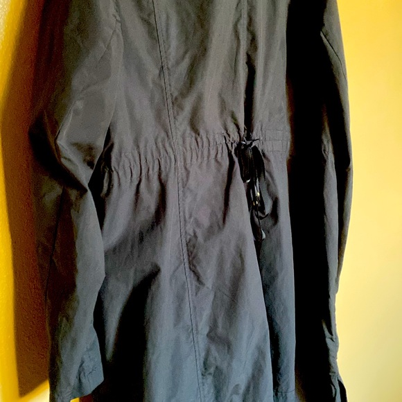 Cole Haan Signature rain jacket 3/4 length. - Picture 10 of 11